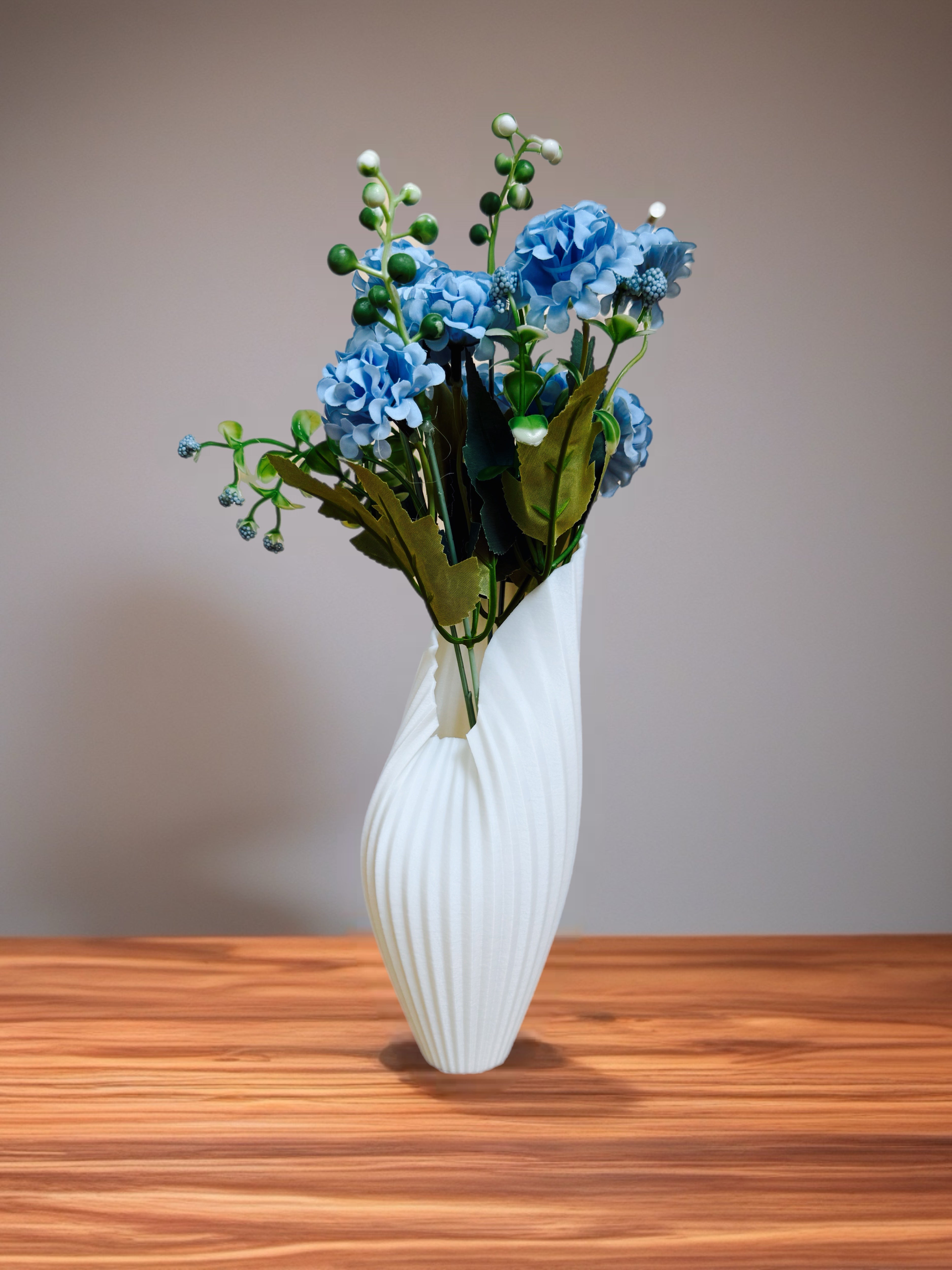 Indoor Vase "Folded Inside" White