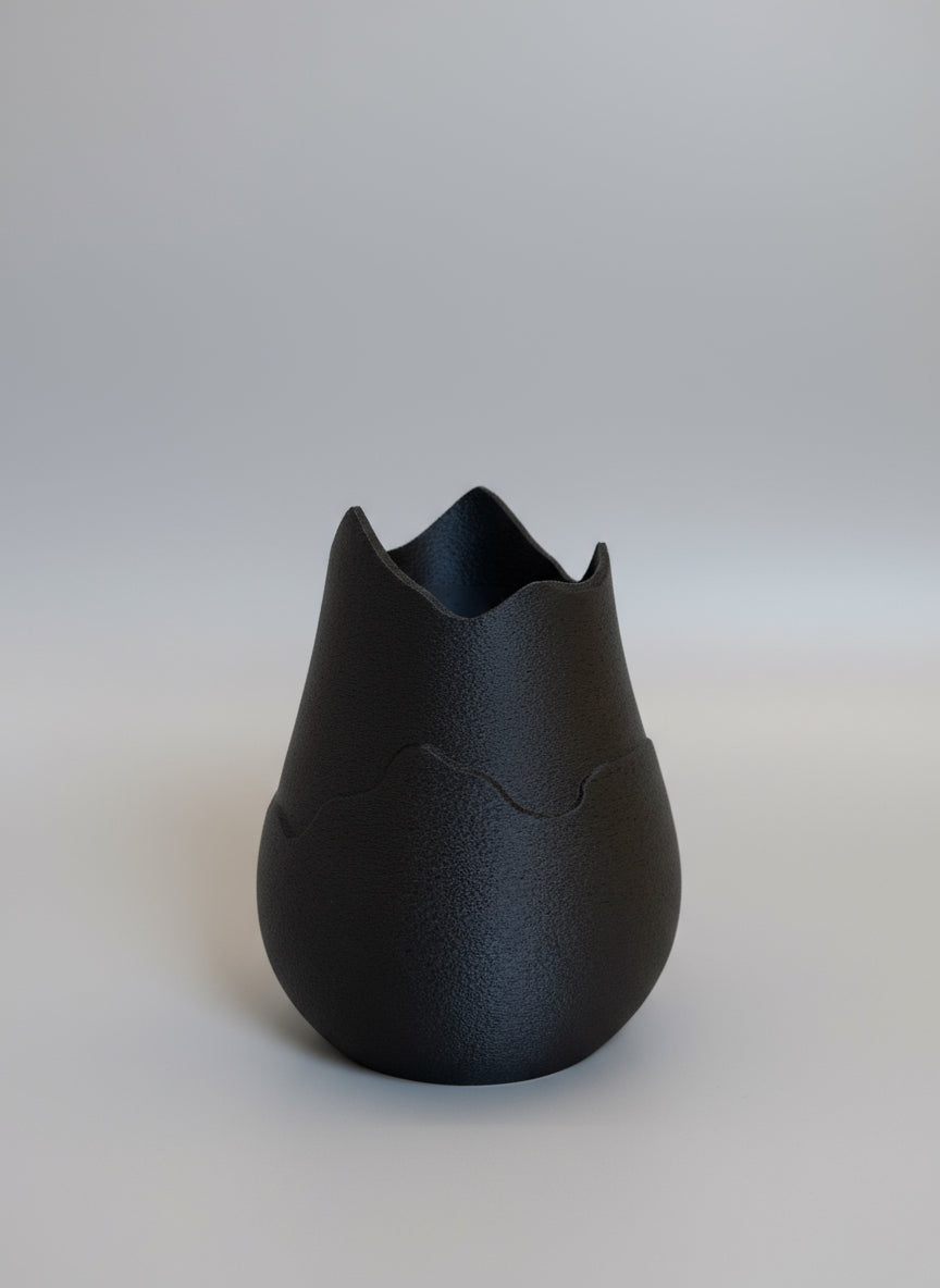 Vase "Shadow Crest"