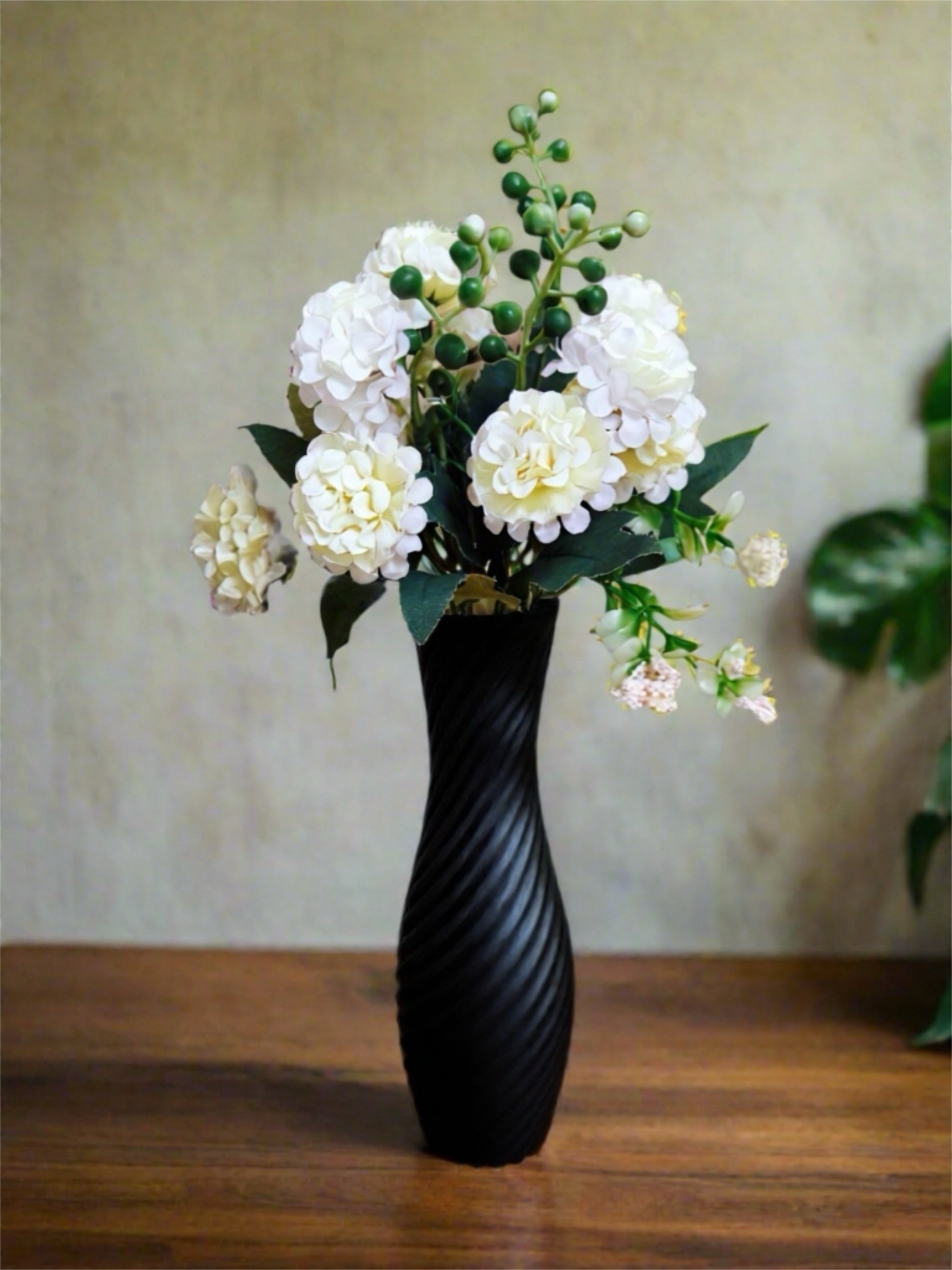 Vase "Helix" Black