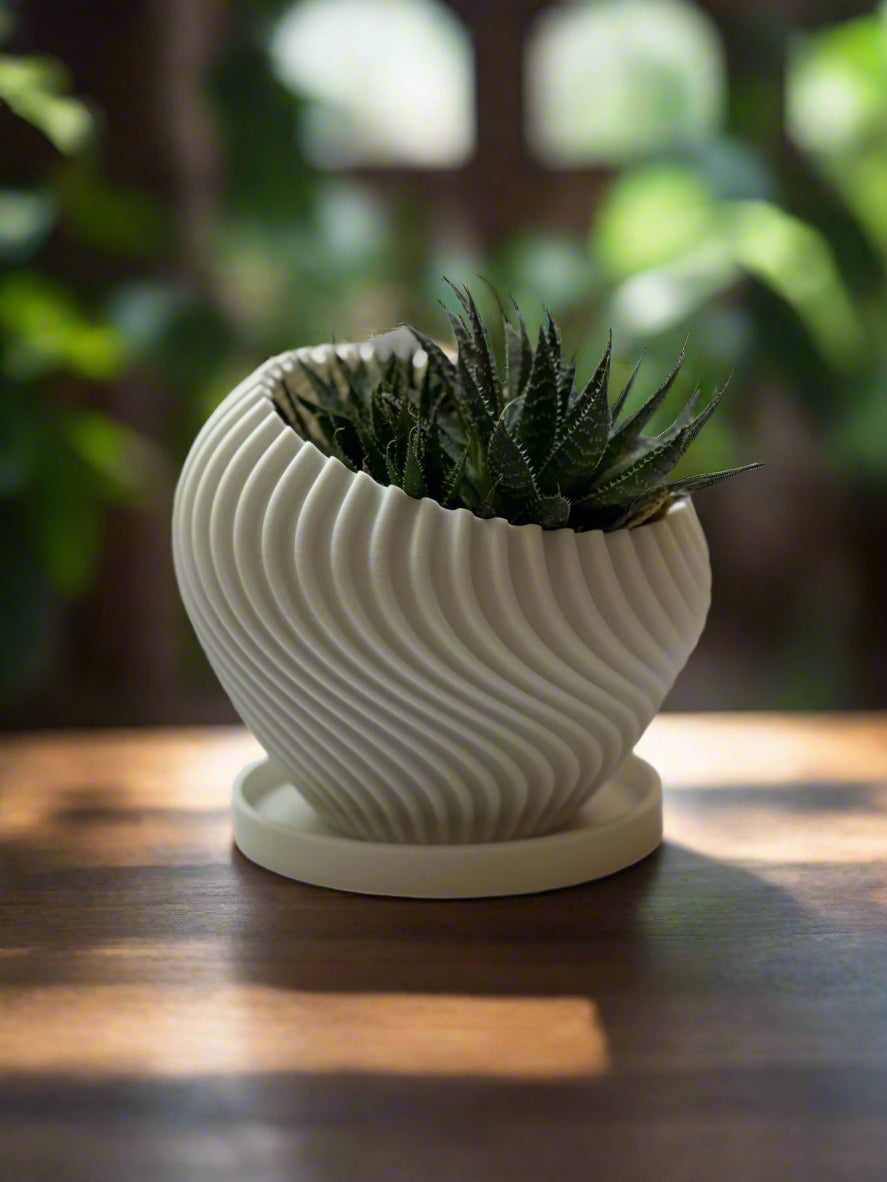 Modern Indoor Planter with Little Platter "Swirl"