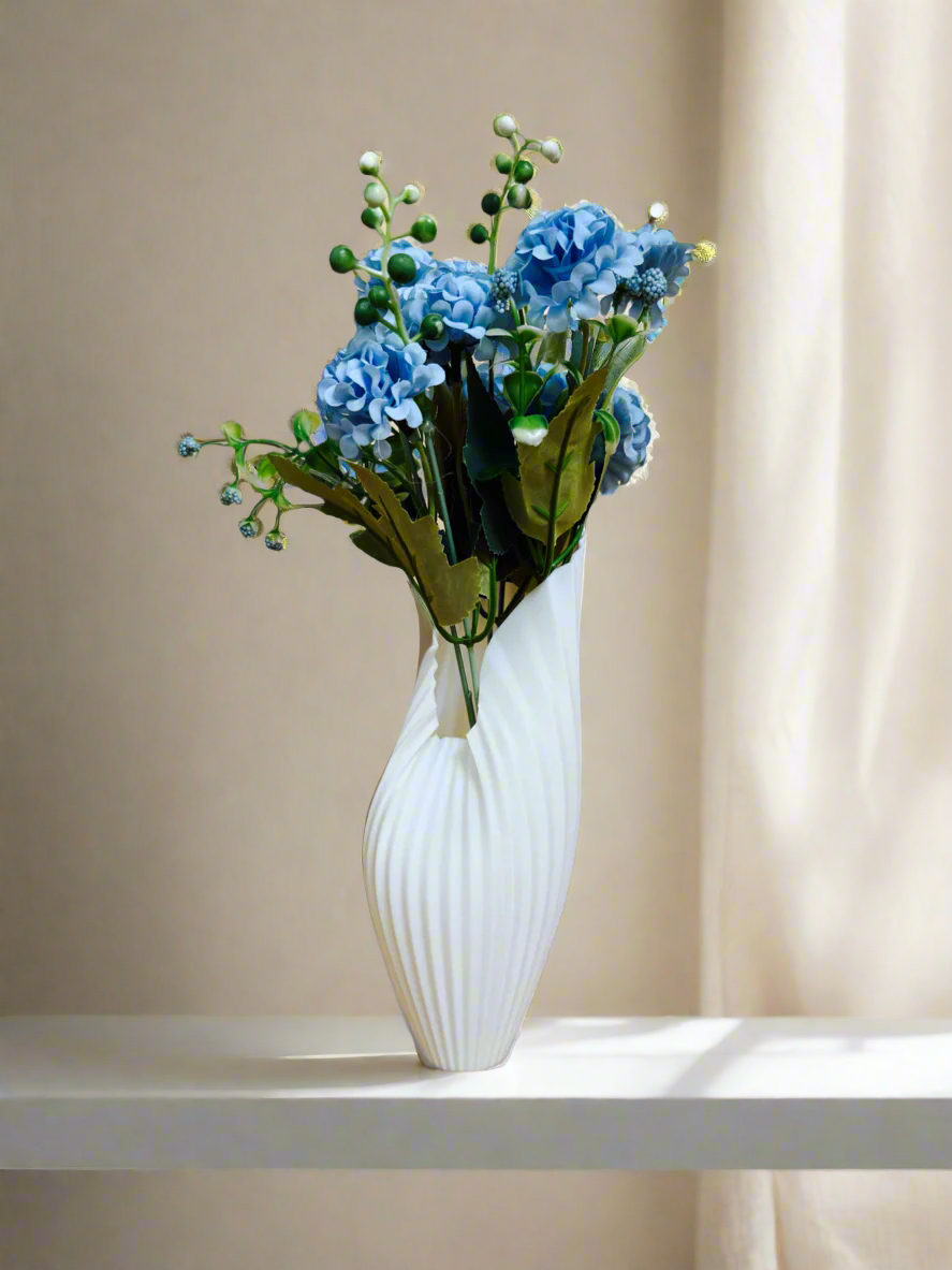 Indoor Vase "Folded Inside"