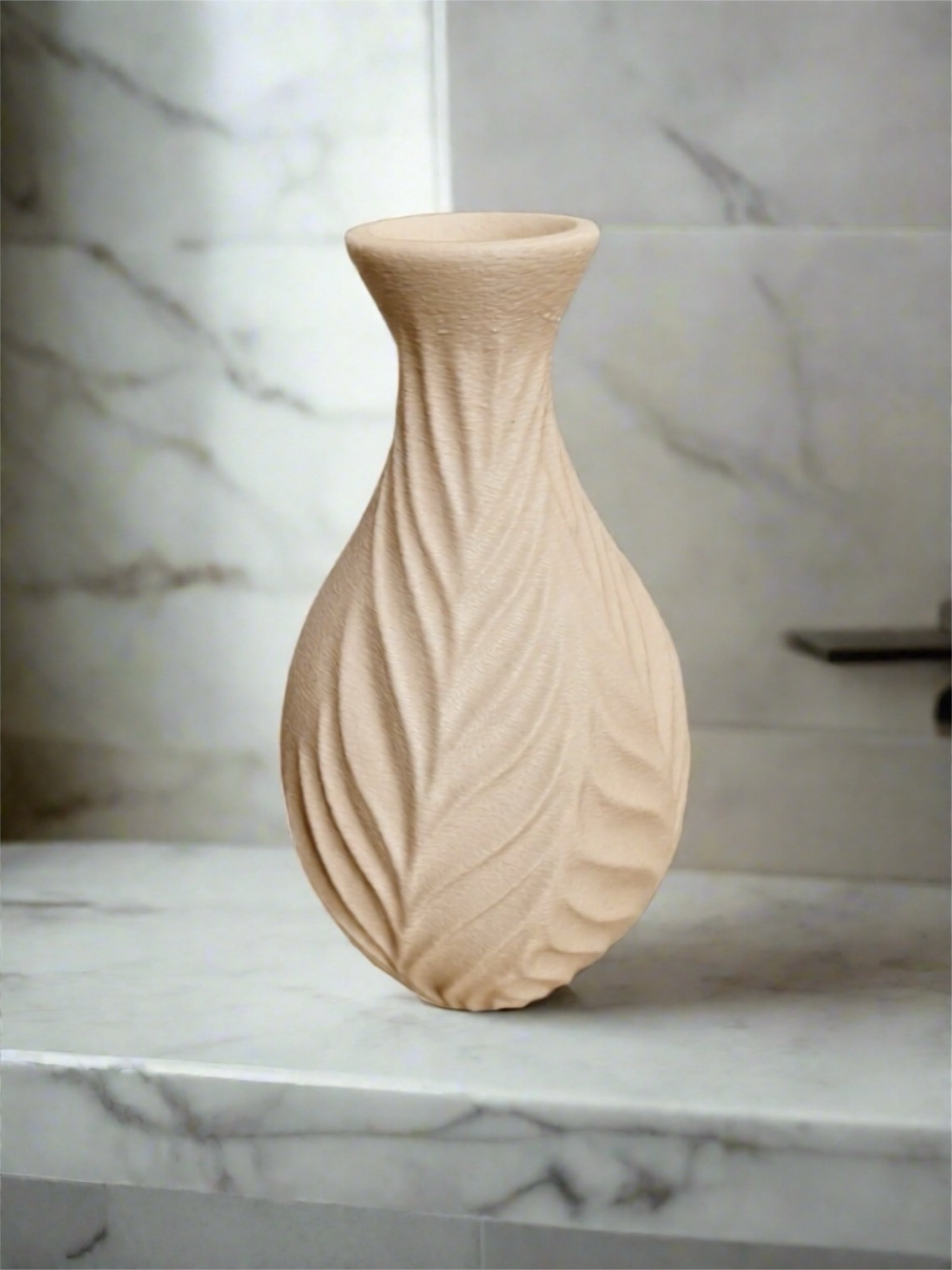 Vase "Whispering Petals" Beige