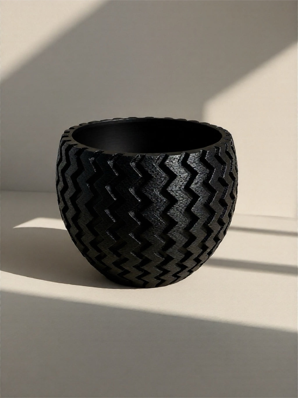 Planter Solo or Duo "Radiona" Black